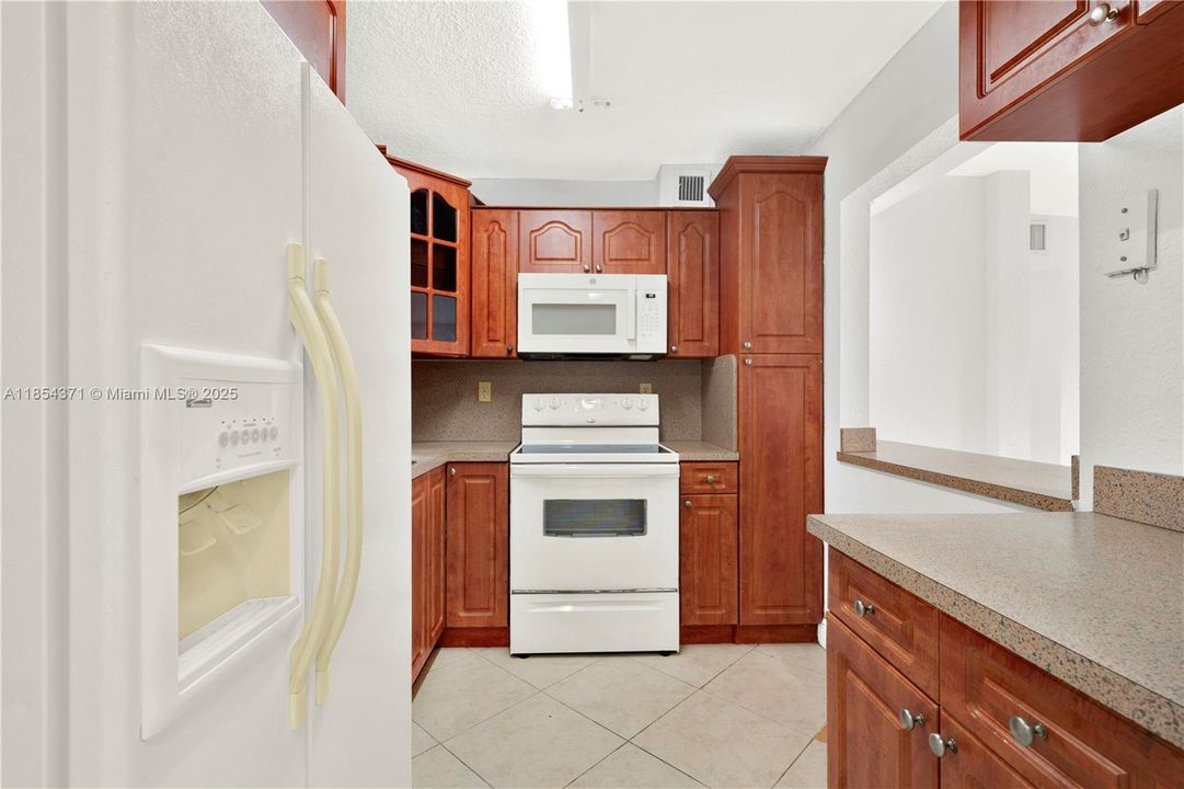 En Venta: $299,000 (3 camas, 2 baños, 1016 Pies cuadrados)