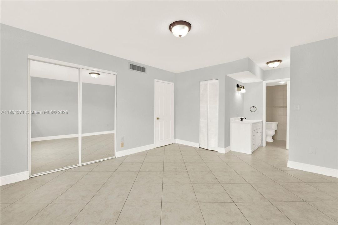 En Venta: $299,000 (3 camas, 2 baños, 1016 Pies cuadrados)