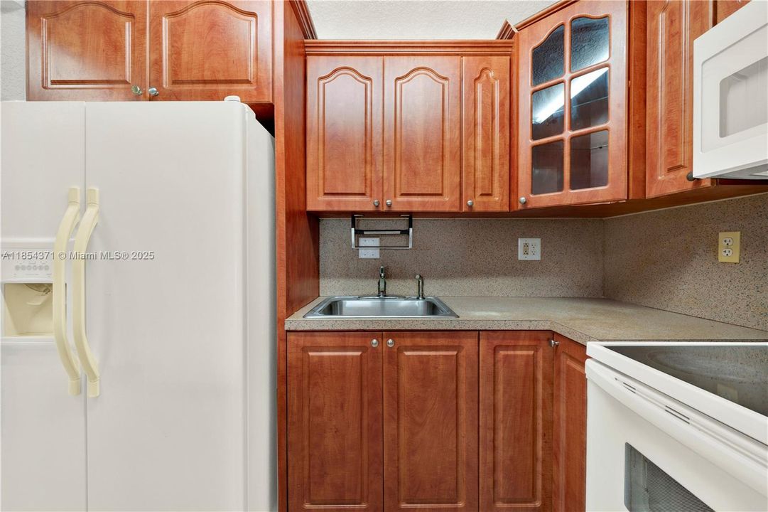 En Venta: $299,000 (3 camas, 2 baños, 1016 Pies cuadrados)