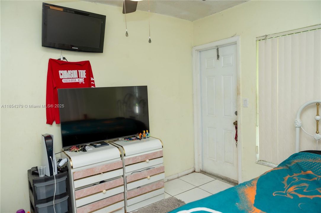 En Venta: $380,000 (3 camas, 2 baños, 1353 Pies cuadrados)