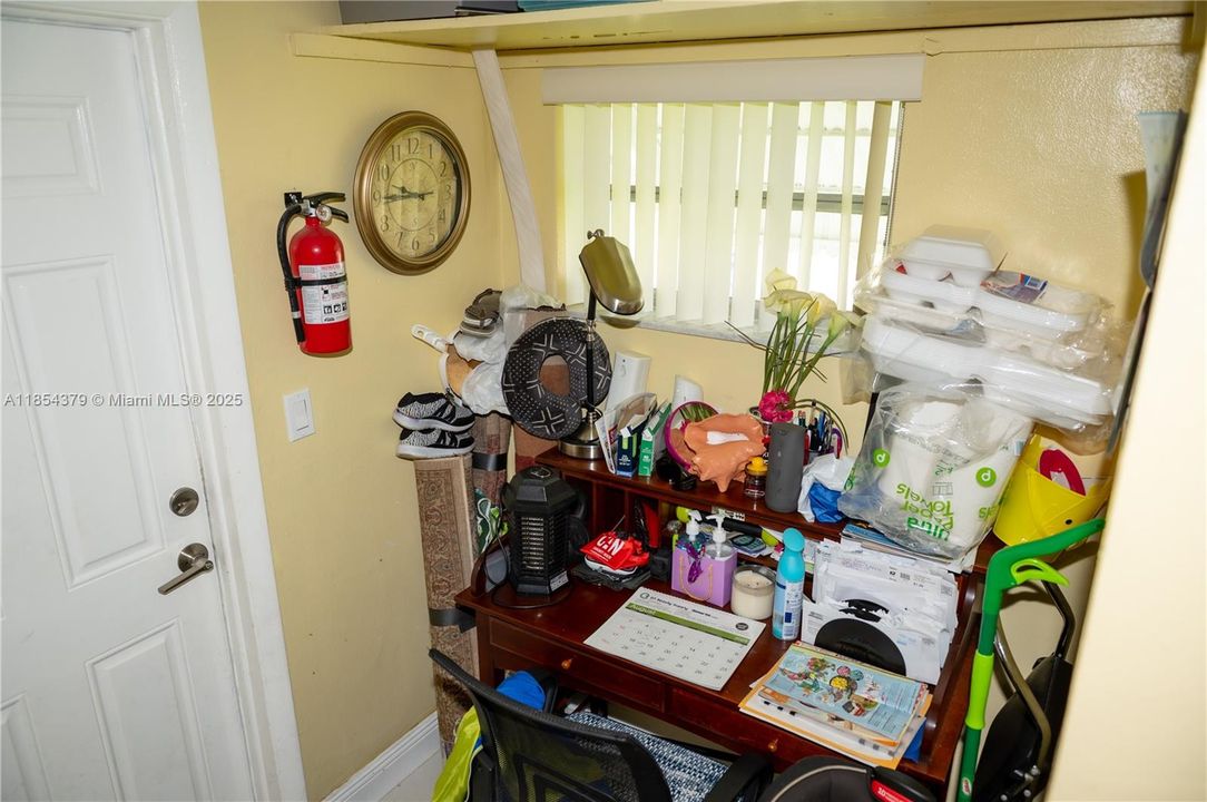 En Venta: $380,000 (3 camas, 2 baños, 1353 Pies cuadrados)