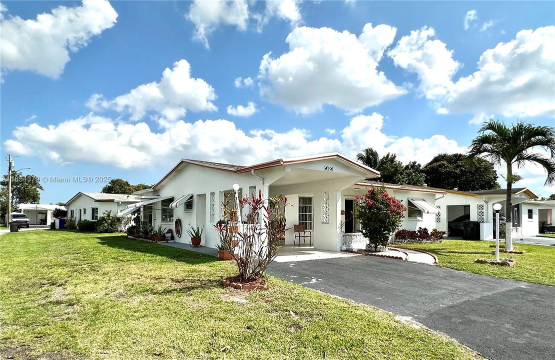 En Venta: $380,000 (3 camas, 2 baños, 1353 Pies cuadrados)