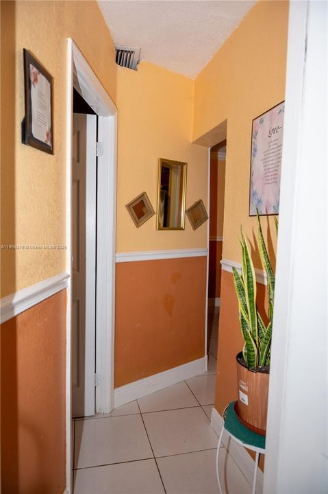 En Venta: $380,000 (3 camas, 2 baños, 1353 Pies cuadrados)