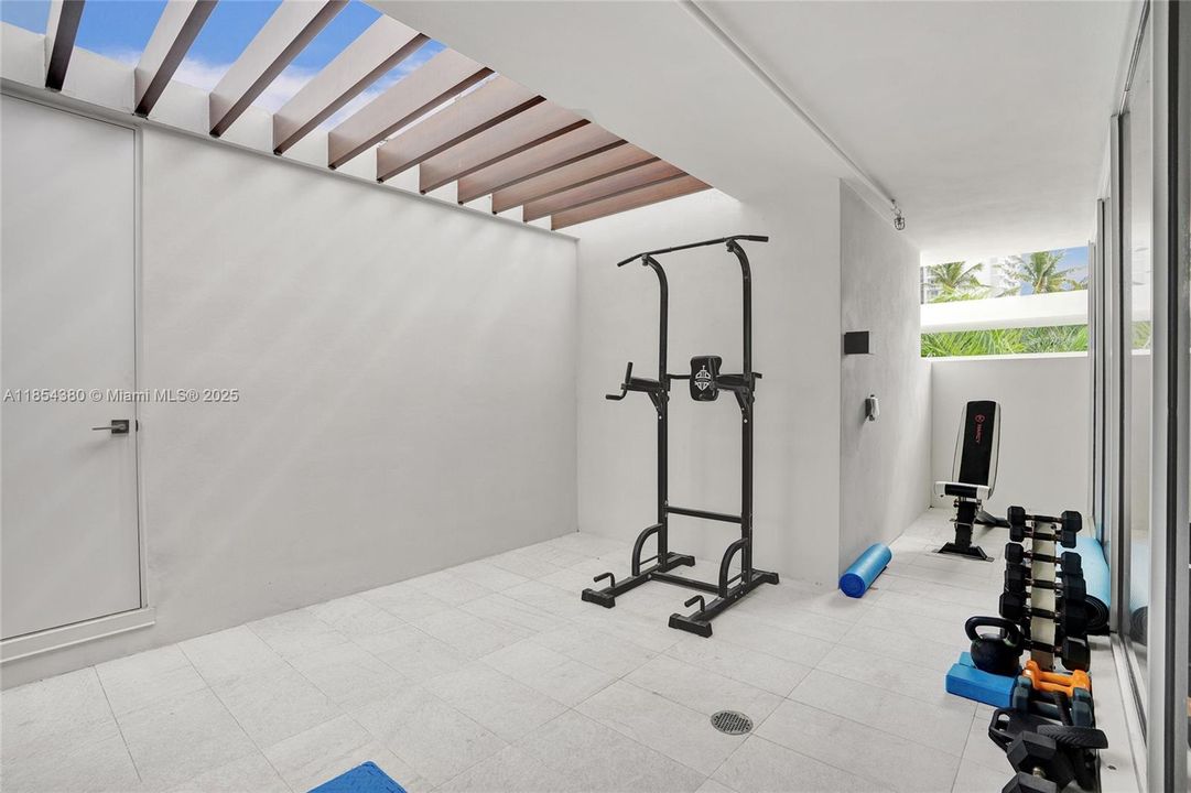 En Venta: $2,600,000 (5 camas, 5 baños, 3344 Pies cuadrados)