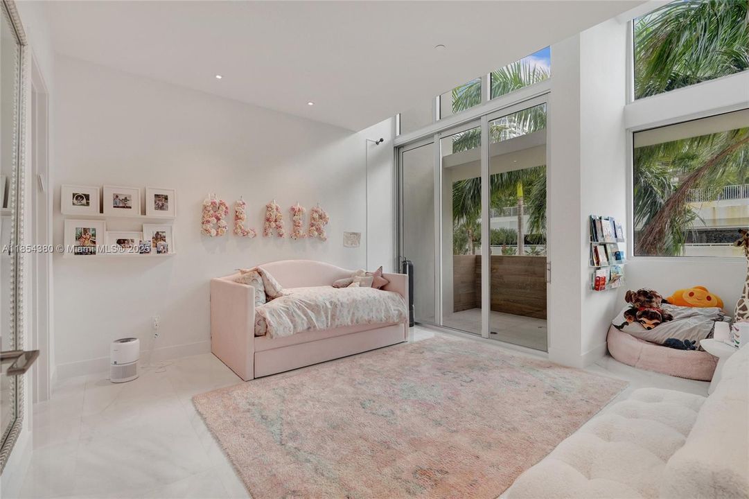 En Venta: $2,600,000 (5 camas, 5 baños, 3344 Pies cuadrados)