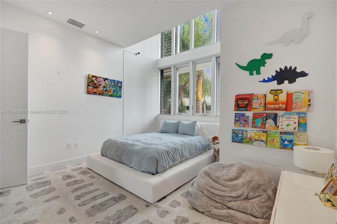 En Venta: $2,600,000 (5 camas, 5 baños, 3344 Pies cuadrados)