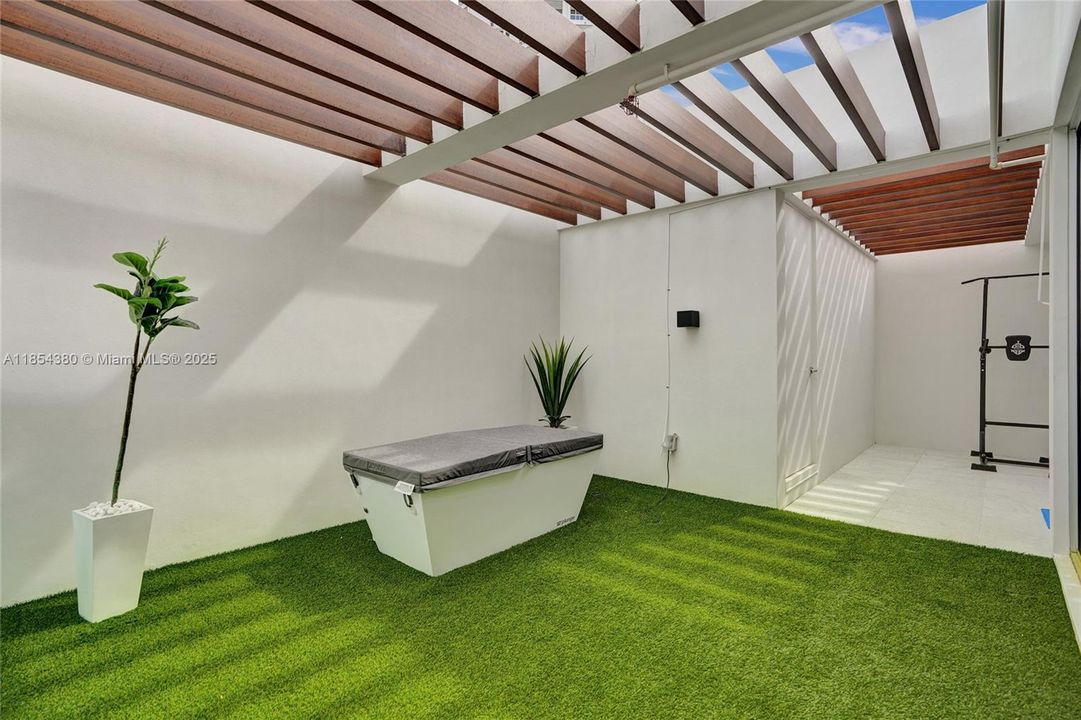 En Venta: $2,600,000 (5 camas, 5 baños, 3344 Pies cuadrados)