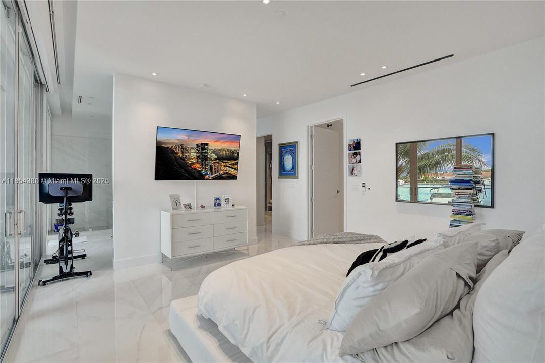 En Venta: $2,600,000 (5 camas, 5 baños, 3344 Pies cuadrados)