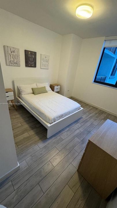 For Sale: $689,500 (2 beds, 2 baths, 1097 Square Feet)