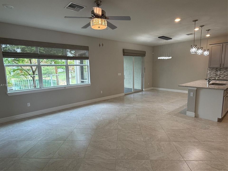 Vendido Recientemente: $655,000 (3 camas, 2 baños, 1929 Pies cuadrados)