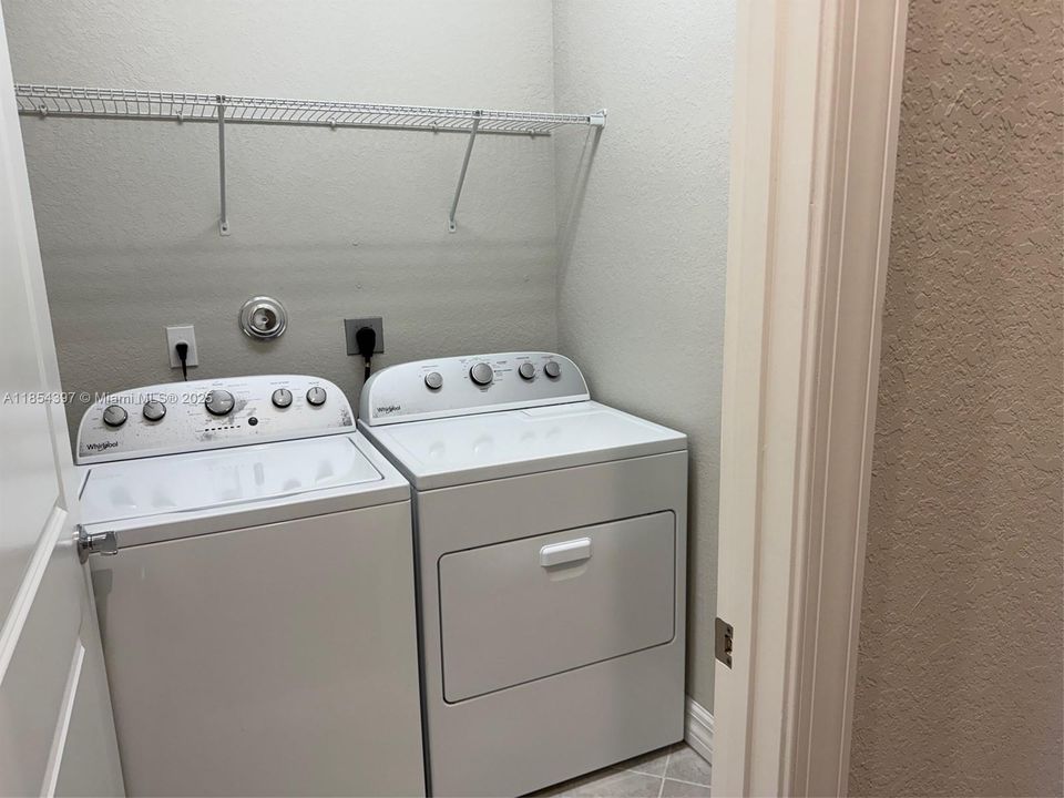 Vendido Recientemente: $655,000 (3 camas, 2 baños, 1929 Pies cuadrados)