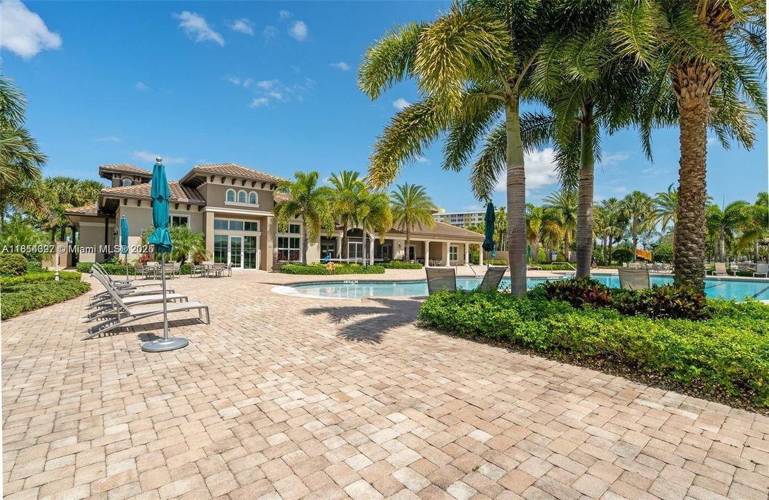 Vendido Recientemente: $655,000 (3 camas, 2 baños, 1929 Pies cuadrados)