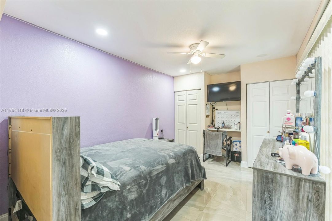 For Rent: $5,400 (3 beds, 2 baths, 2075 Square Feet)