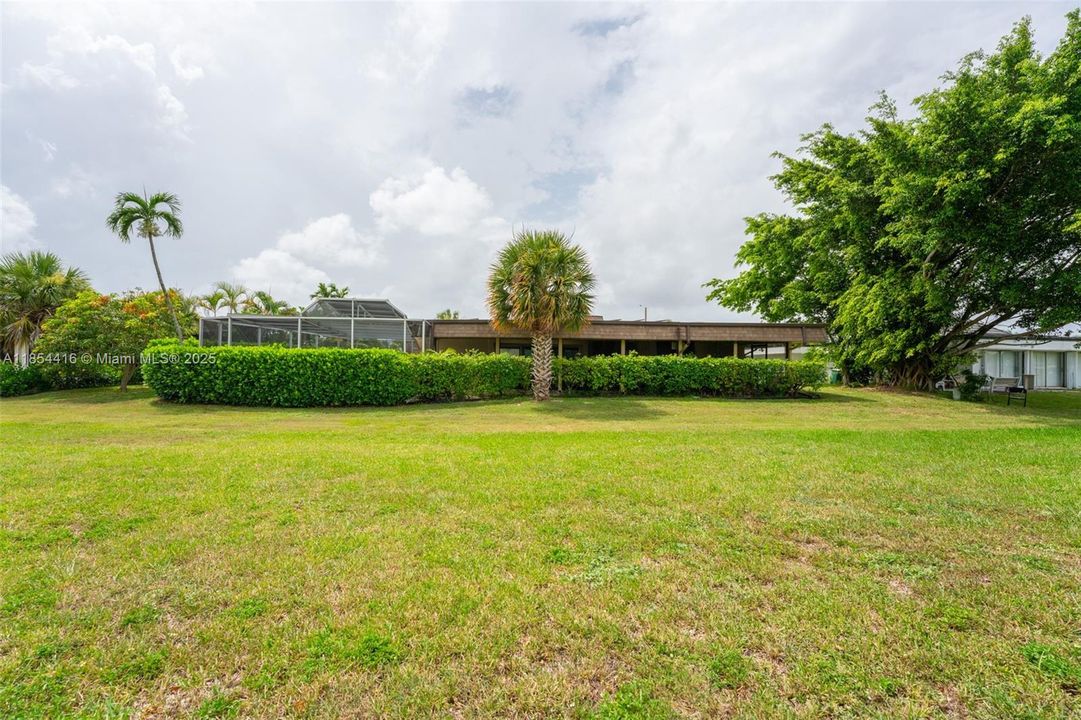 For Rent: $5,400 (3 beds, 2 baths, 2075 Square Feet)