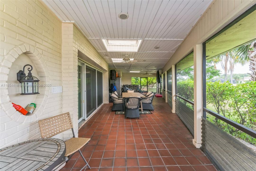 For Rent: $5,400 (3 beds, 2 baths, 2075 Square Feet)