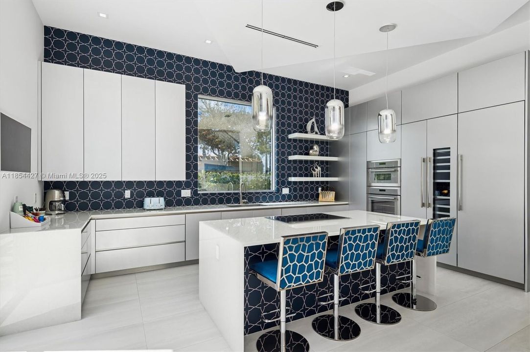 В аренду: $30,000 (5 спален, 5 ванн, 5024 Квадратных фут)