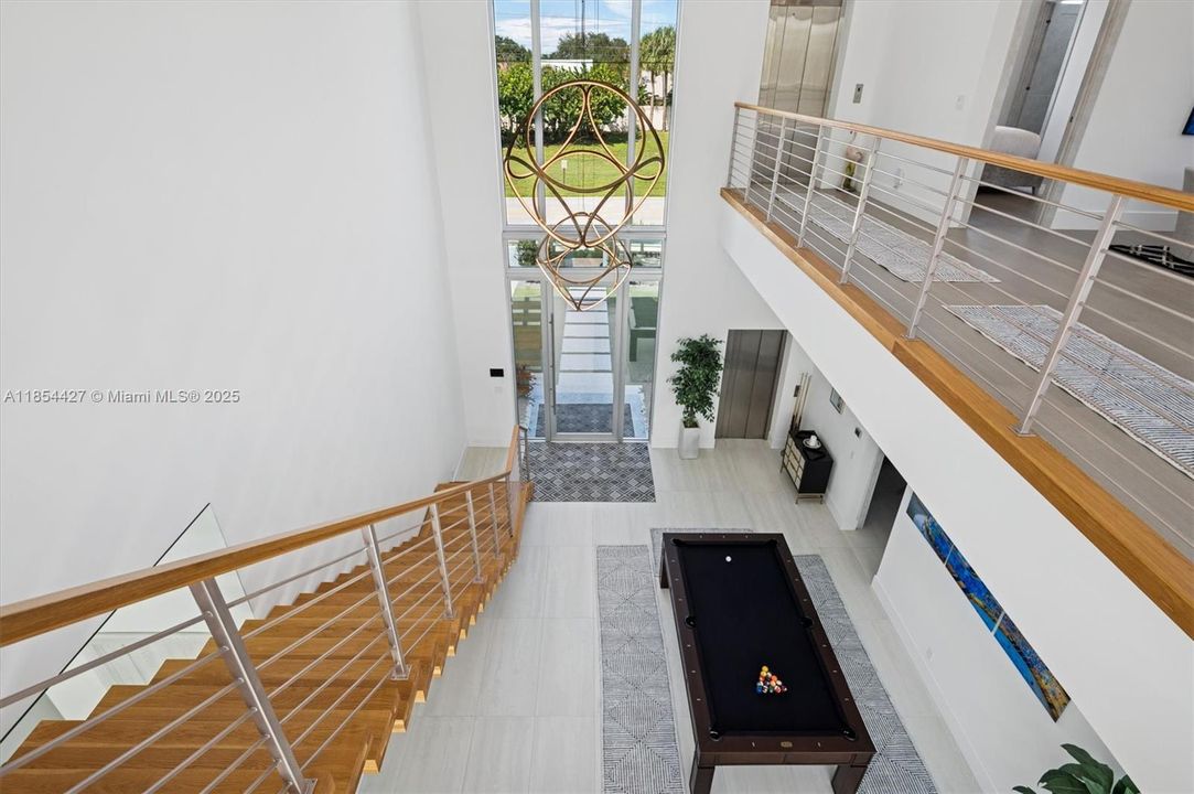 В аренду: $30,000 (5 спален, 5 ванн, 5024 Квадратных фут)