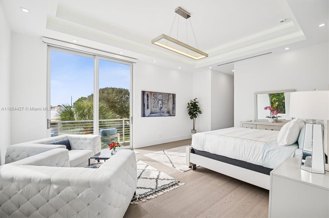 В аренду: $30,000 (5 спален, 5 ванн, 5024 Квадратных фут)