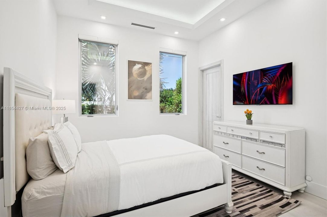 В аренду: $30,000 (5 спален, 5 ванн, 5024 Квадратных фут)