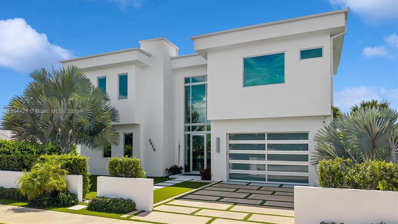 В аренду: $30,000 (5 спален, 5 ванн, 5024 Квадратных фут)