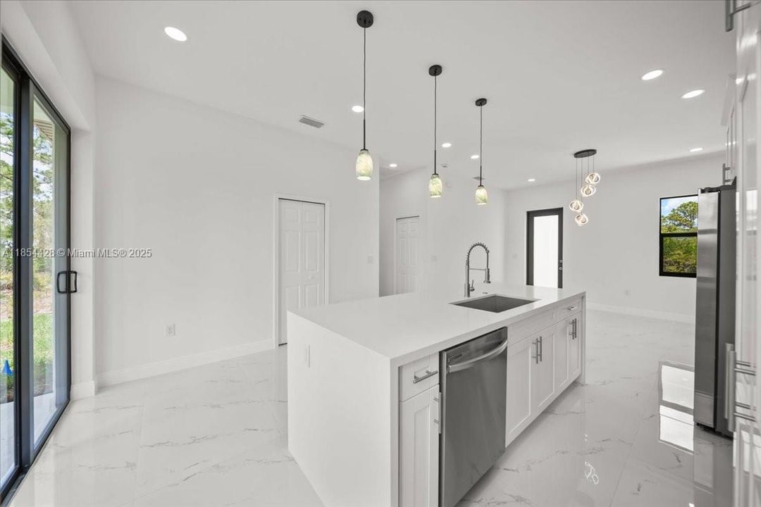 На продажу: $315,000 (3 спален, 2 ванн, 0 Квадратных фут)