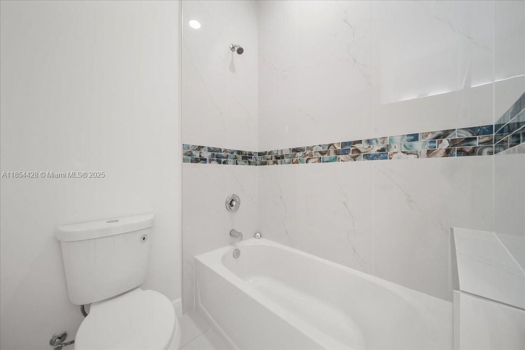 На продажу: $315,000 (3 спален, 2 ванн, 0 Квадратных фут)