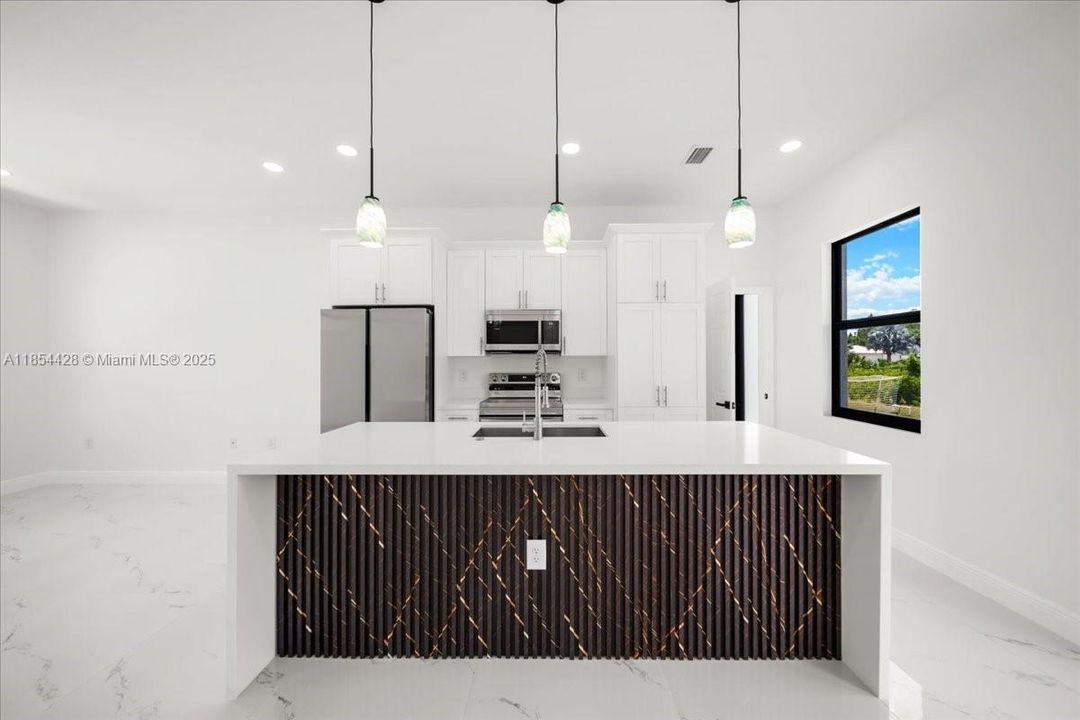 На продажу: $315,000 (3 спален, 2 ванн, 0 Квадратных фут)