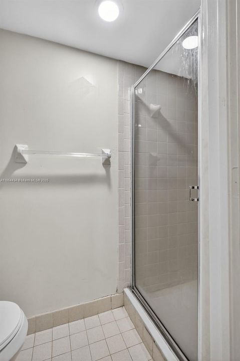 Active With Contract: $224,900 (2 beds, 2 baths, 1270 Square Feet)