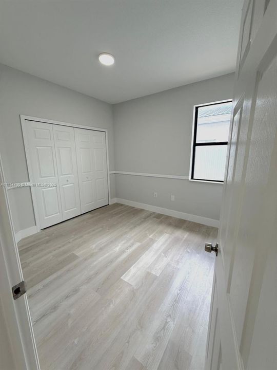 Недавно продано: $610,000 (4 спален, 3 ванн, 2250 Квадратных фут)