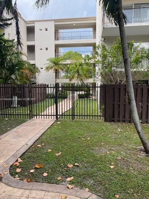 На продажу: $290,000 (2 спален, 2 ванн, 982 Квадратных фут)