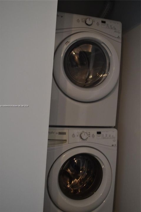 待售: $355,000 (1 贝兹, 1 浴室, 526 平方英尺)