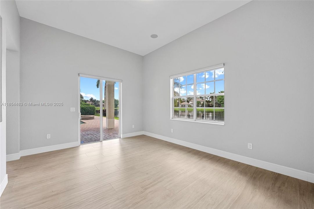 Recently Sold: $2,495,000 (4 beds, 4 baths, 4126 Square Feet)