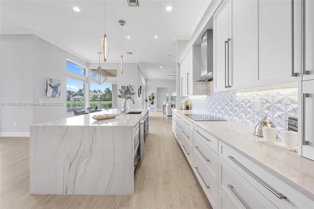 Recently Sold: $2,495,000 (4 beds, 4 baths, 4126 Square Feet)