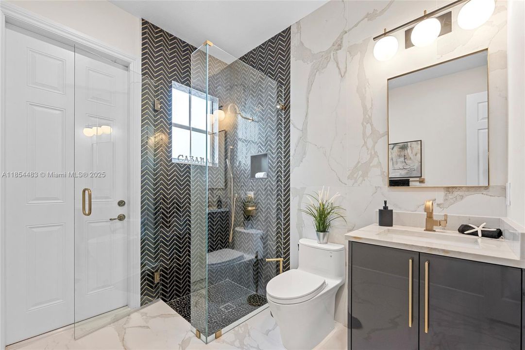 Recently Sold: $2,495,000 (4 beds, 4 baths, 4126 Square Feet)