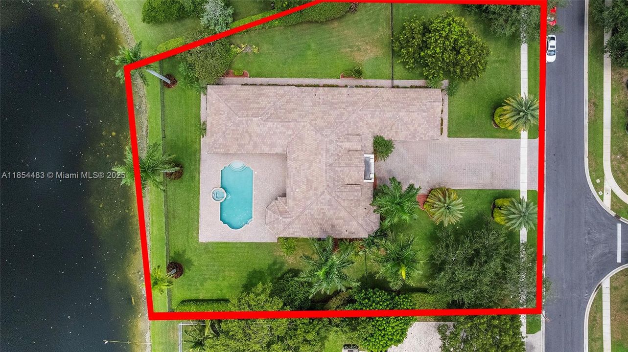 Recently Sold: $2,495,000 (4 beds, 4 baths, 4126 Square Feet)