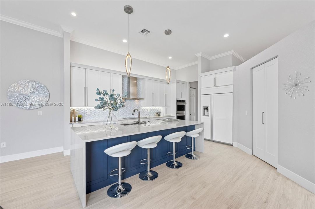 Recently Sold: $2,495,000 (4 beds, 4 baths, 4126 Square Feet)