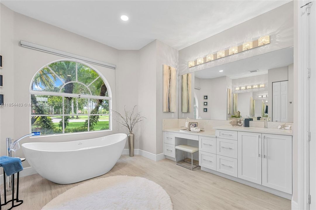 Recently Sold: $2,495,000 (4 beds, 4 baths, 4126 Square Feet)