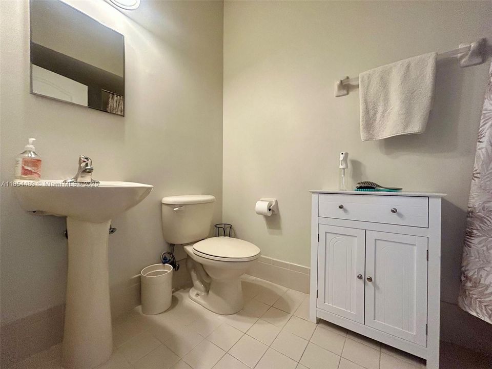 Active With Contract: $259,000 (3 beds, 2 baths, 1457 Square Feet)