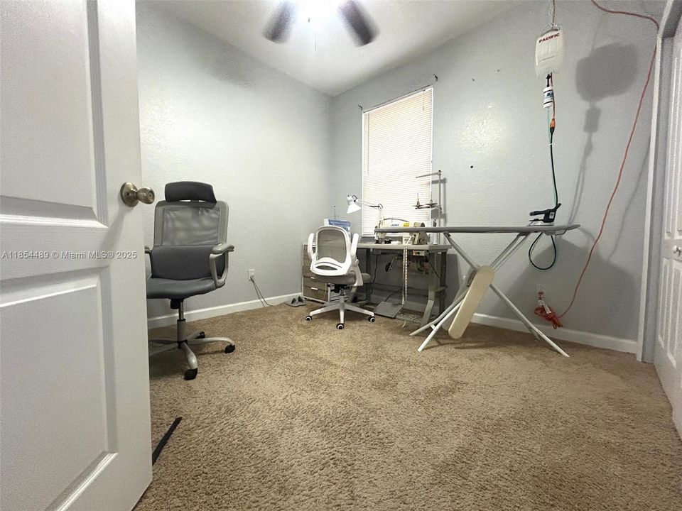 Active With Contract: $259,000 (3 beds, 2 baths, 1457 Square Feet)