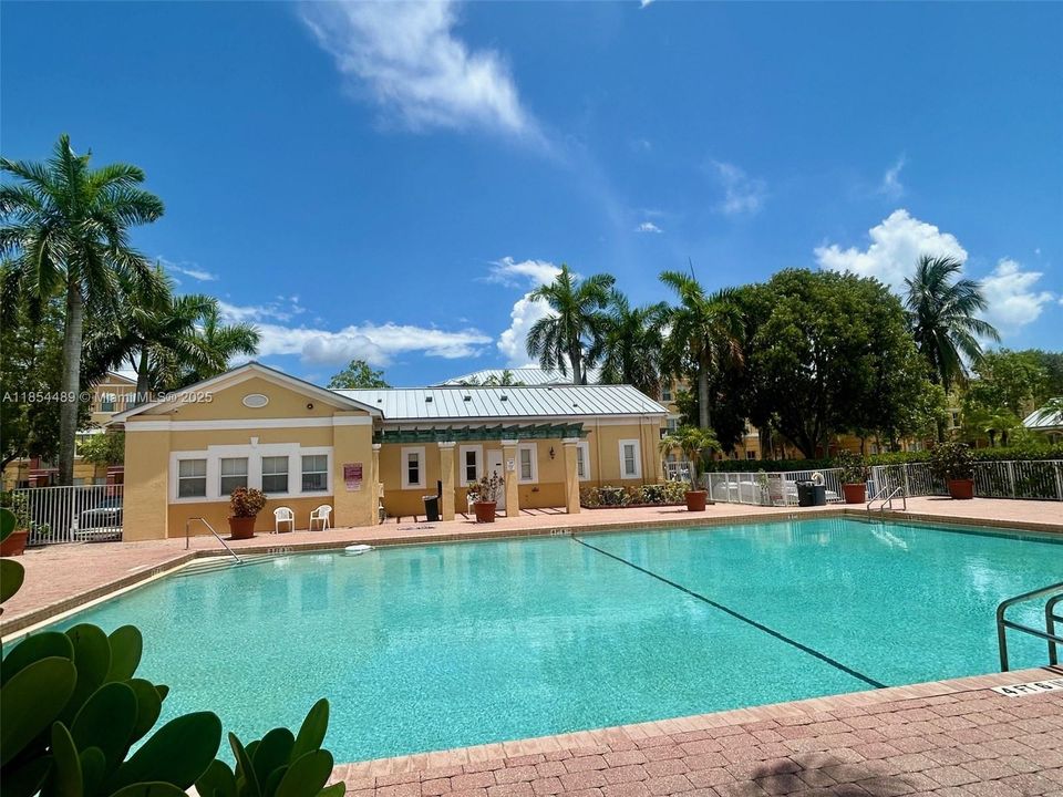 Active With Contract: $259,000 (3 beds, 2 baths, 1457 Square Feet)