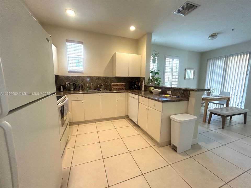 Active With Contract: $259,000 (3 beds, 2 baths, 1457 Square Feet)