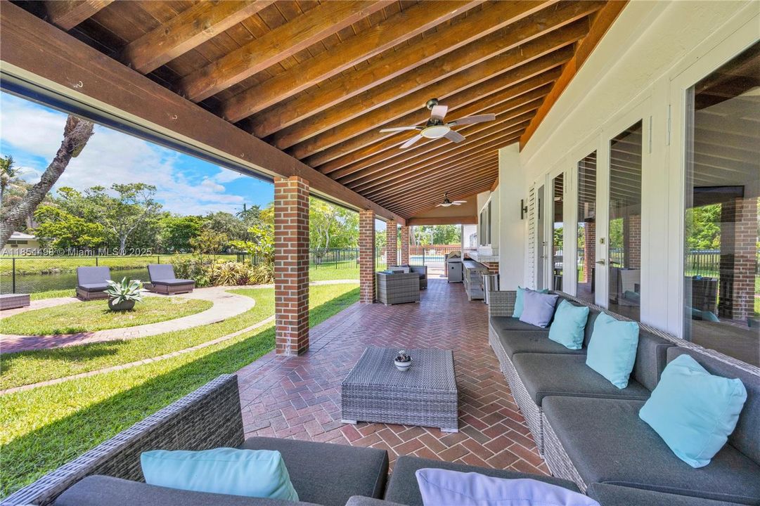 Active With Contract: $2,100,000 (5 beds, 3 baths, 3883 Square Feet)