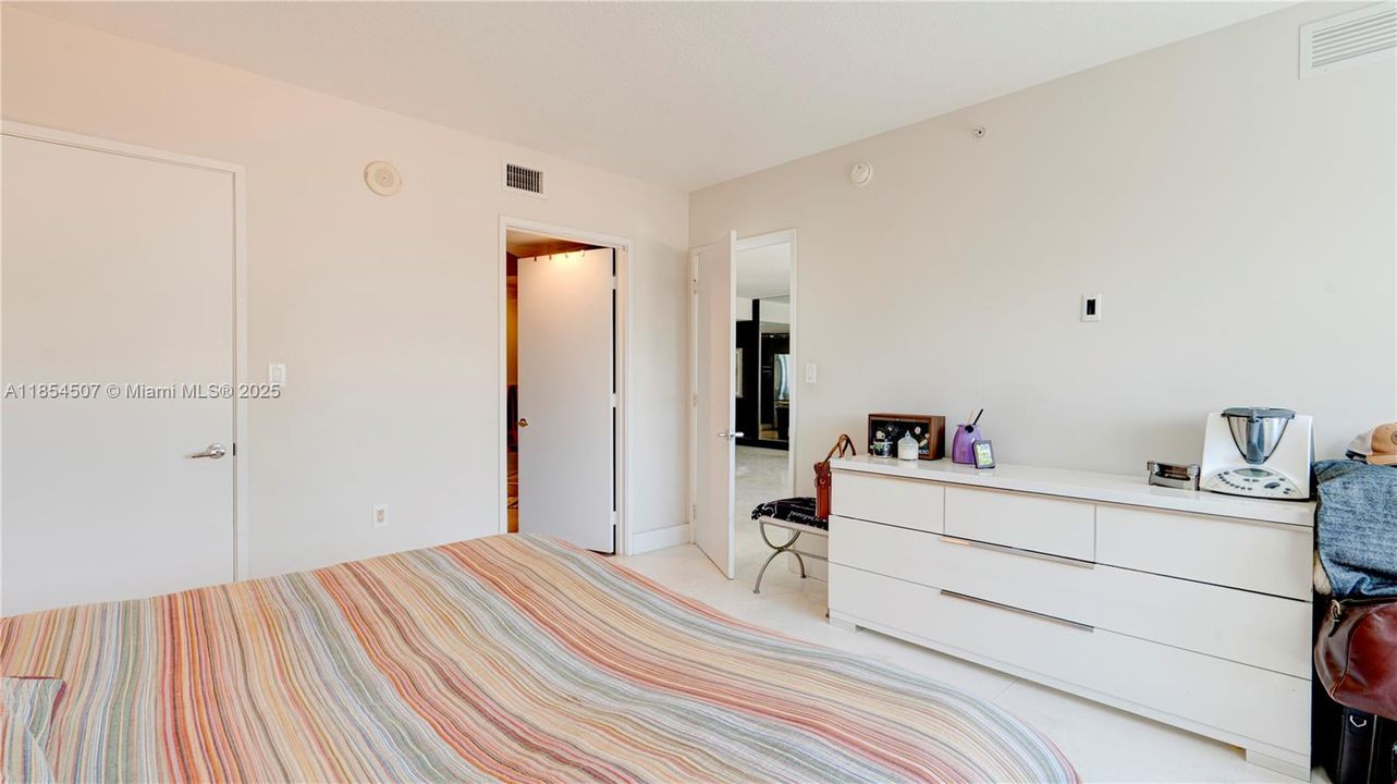 待售: $887,500 (3 贝兹, 2 浴室, 1447 平方英尺)