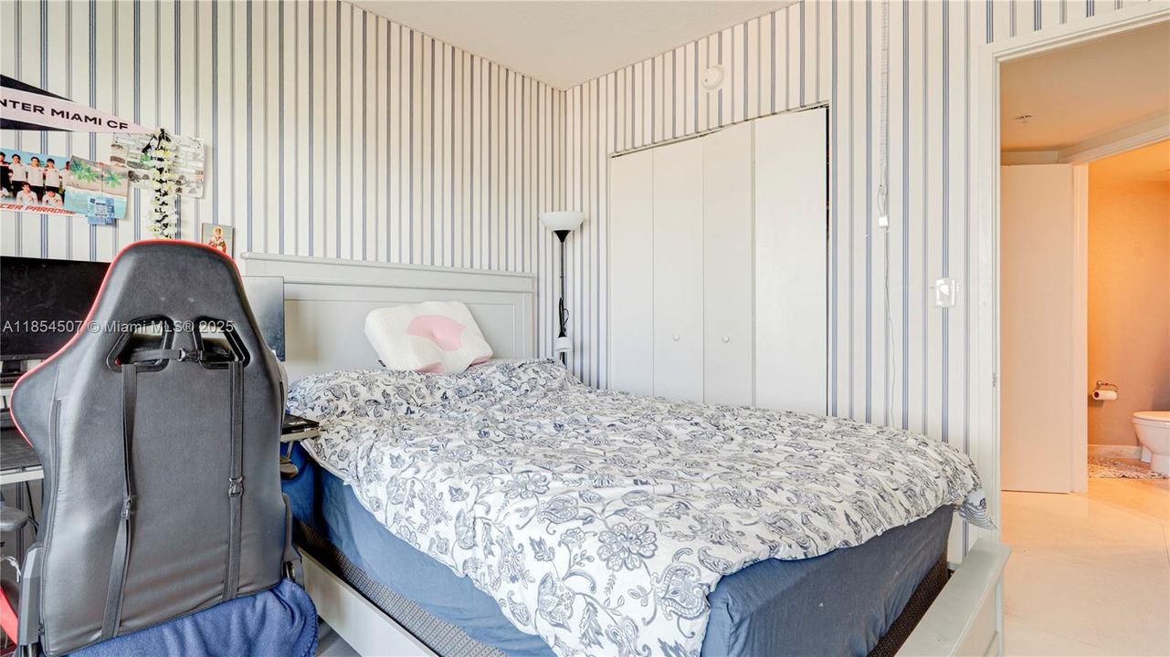 待售: $887,500 (3 贝兹, 2 浴室, 1447 平方英尺)