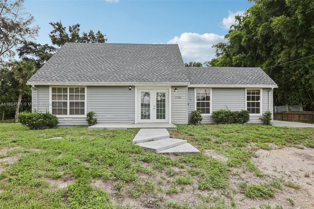 For Sale: $527,500 (4 beds, 2 baths, 2138 Square Feet)