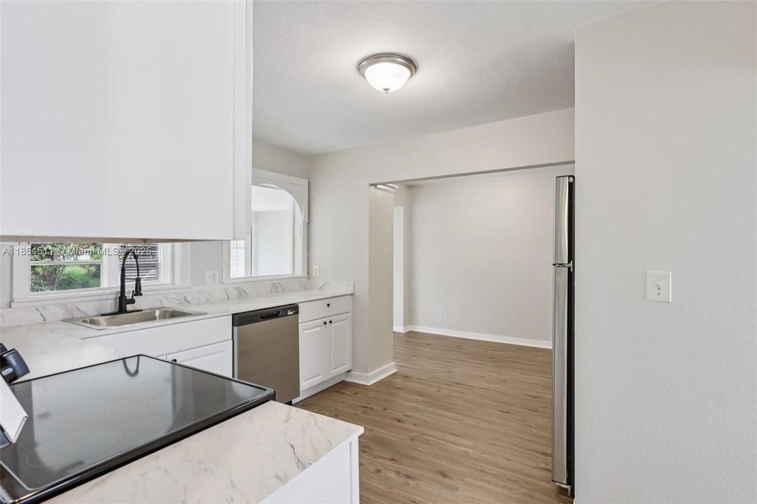 For Sale: $527,500 (4 beds, 2 baths, 2138 Square Feet)