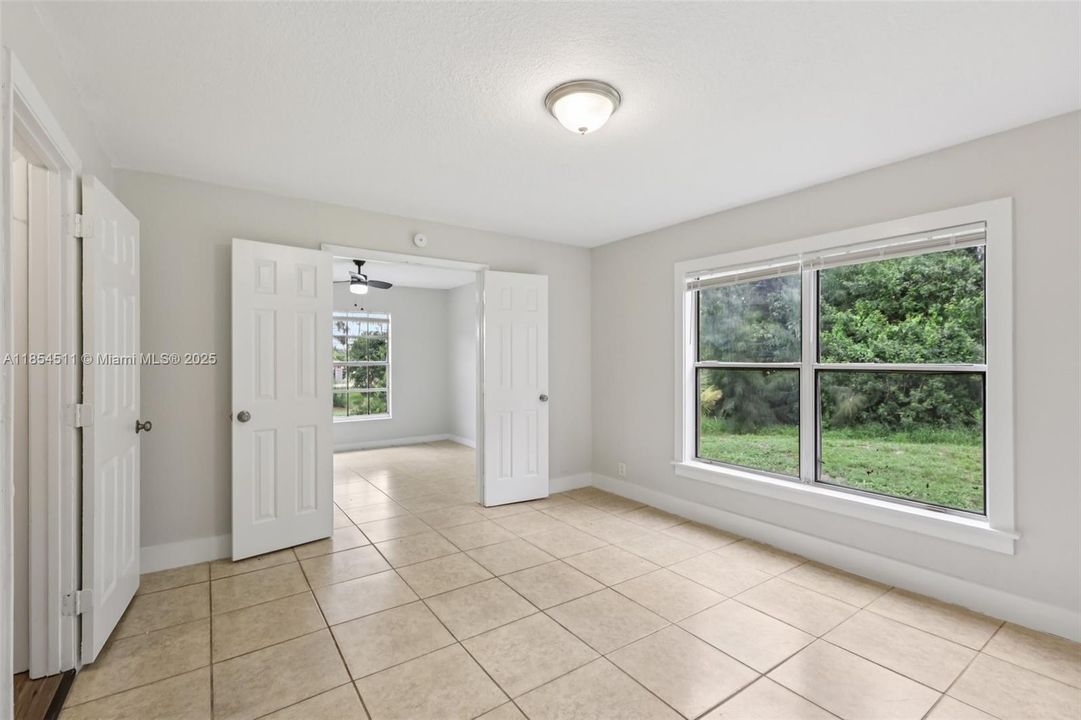 For Sale: $527,500 (4 beds, 2 baths, 2138 Square Feet)