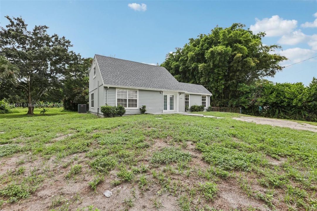 For Sale: $527,500 (4 beds, 2 baths, 2138 Square Feet)