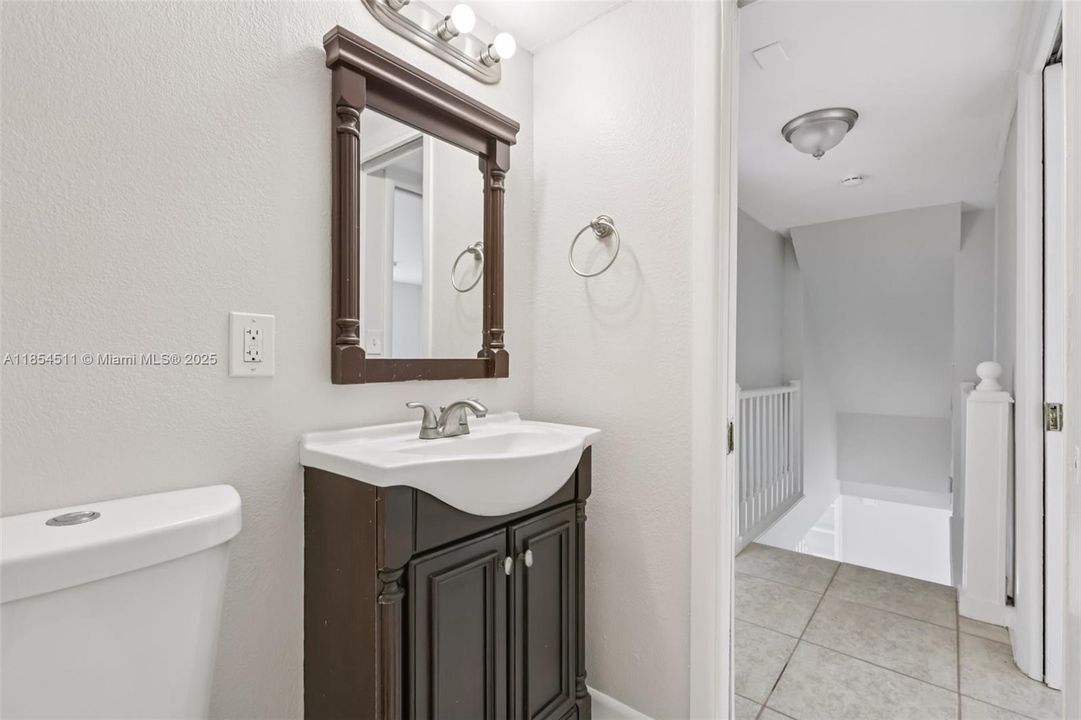 For Sale: $527,500 (4 beds, 2 baths, 2138 Square Feet)