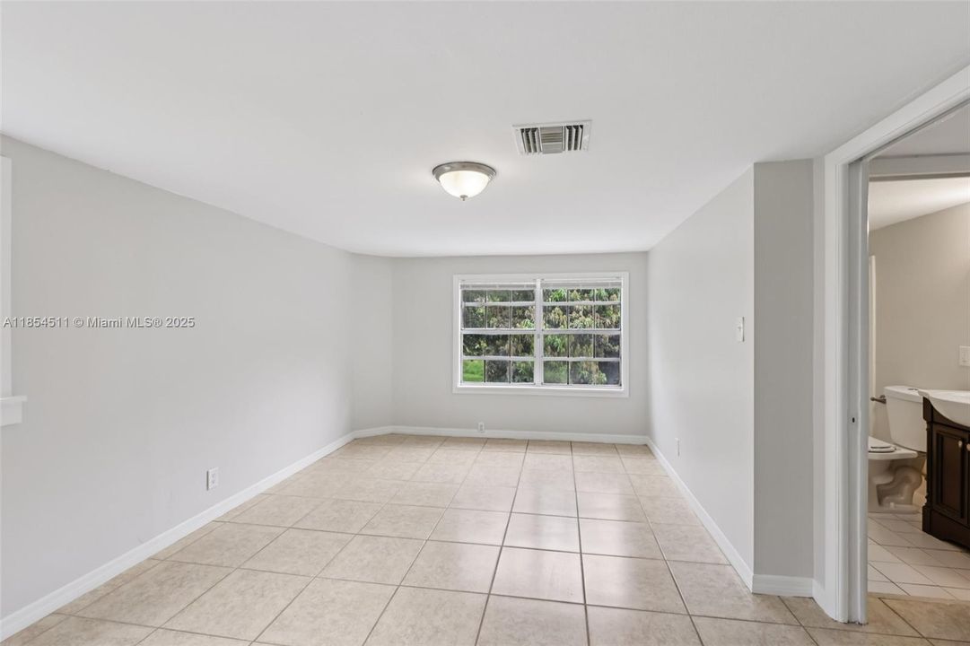 For Sale: $527,500 (4 beds, 2 baths, 2138 Square Feet)